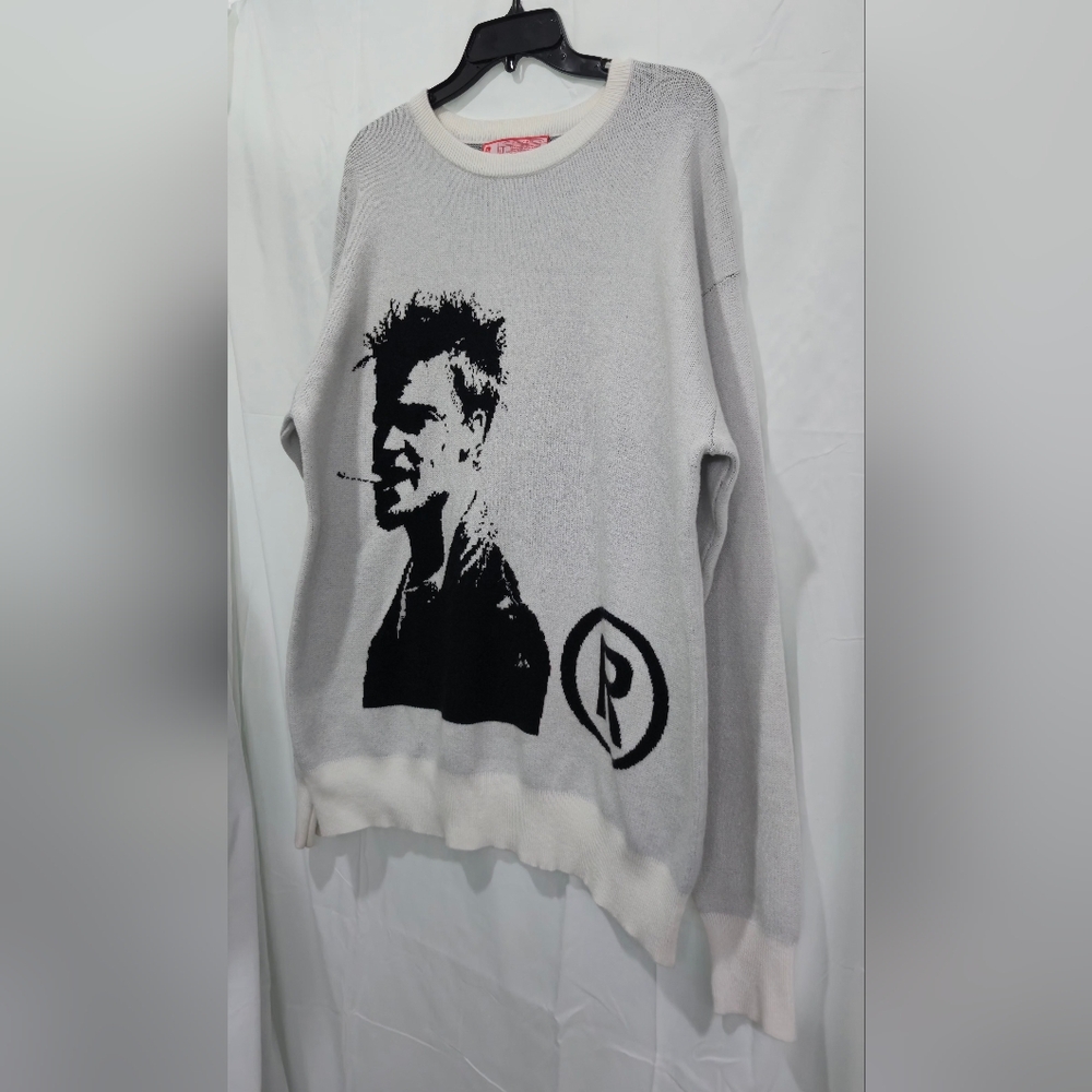 Classic Gray and White Men's Sweater